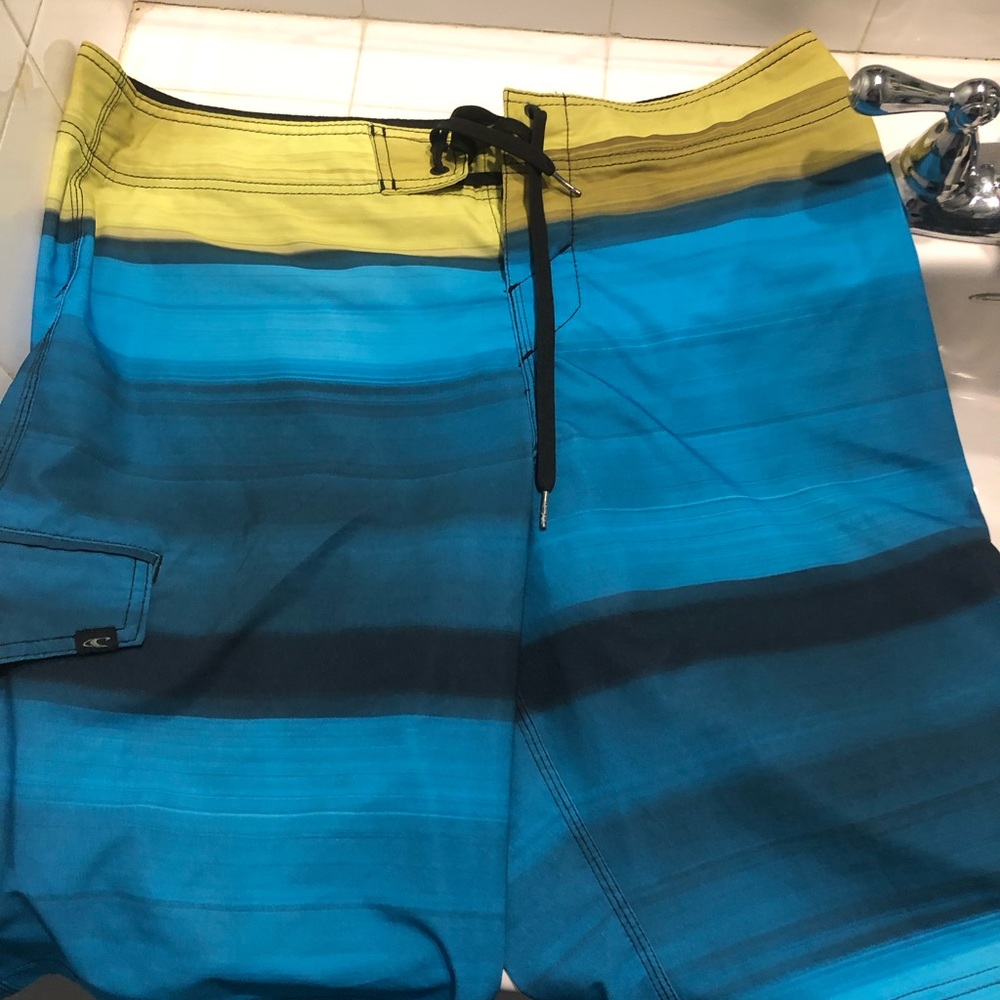 O’Neil boardshorts size 34